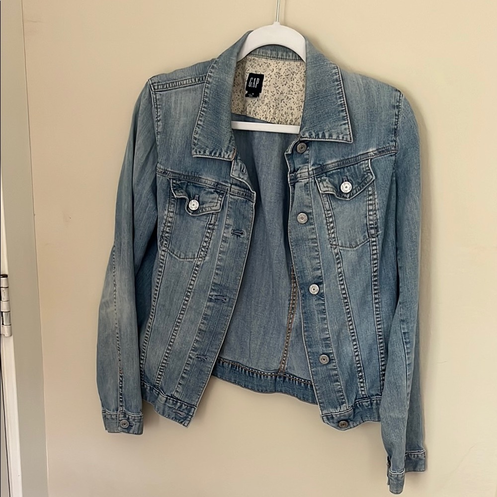 GAP Women's Blue Denim Jacket
